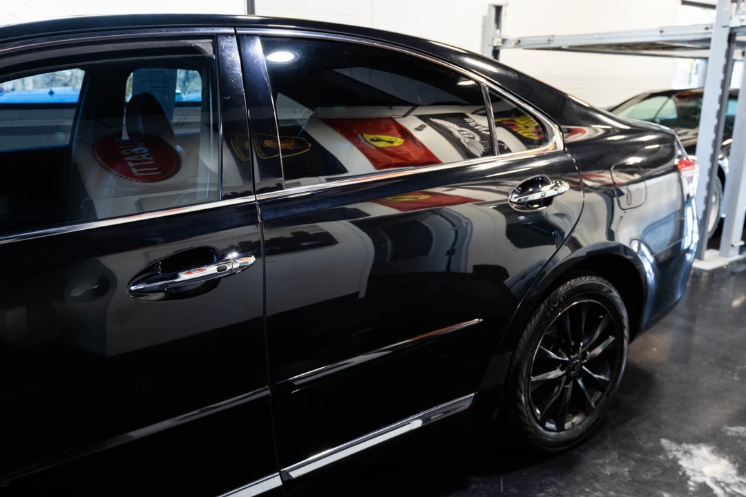 2011 Lexus ES 5th Gen - Image 6 of 21