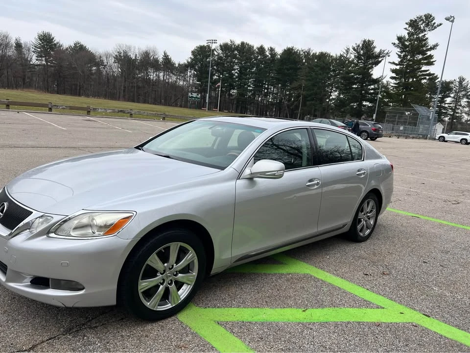 2011 Lexus GS 3rd Gen - Image 2 of 11