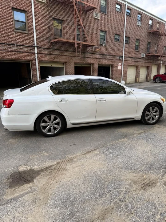 2011 Lexus GS 3rd Gen - Image 9 of 16