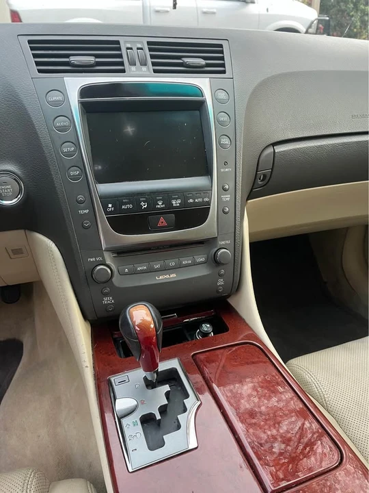 2011 Lexus GS 3rd Gen - Image 9 of 12