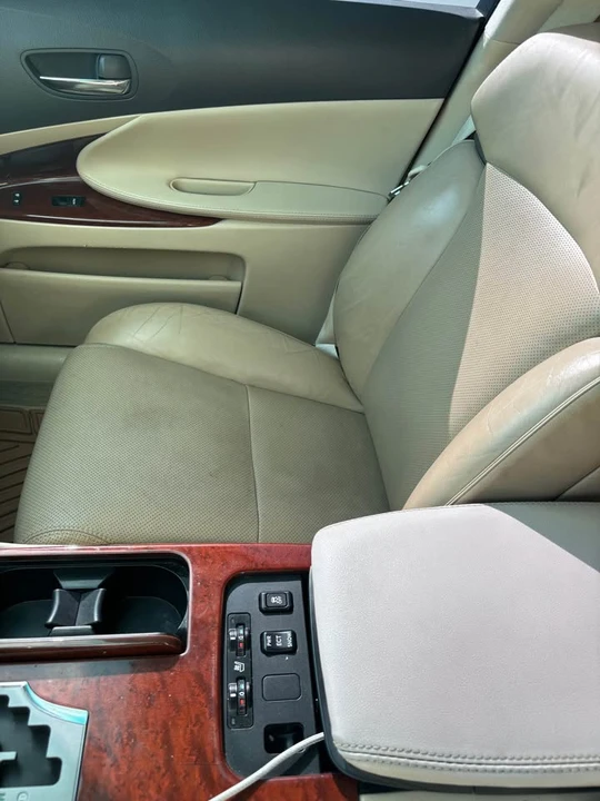 2011 Lexus GS 3rd Gen - Image 6 of 9
