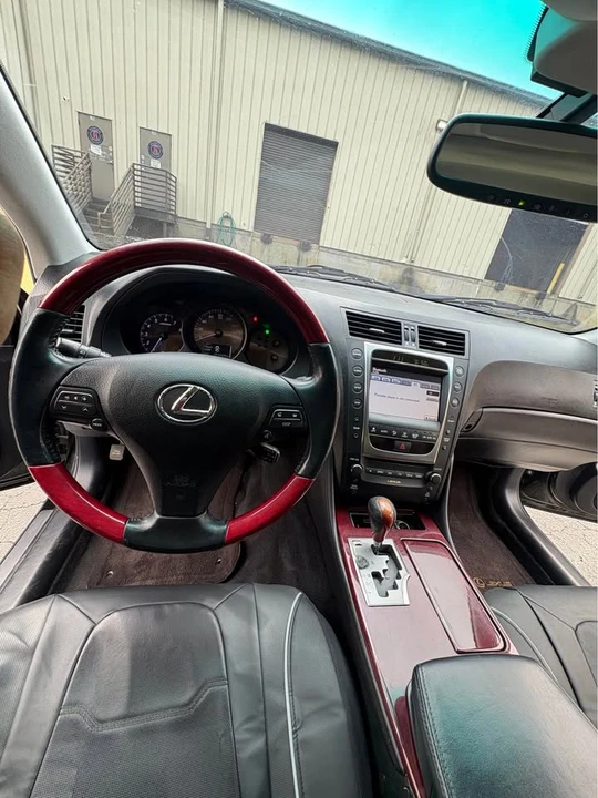 2011 Lexus GS 3rd Gen - Image 18 of 19