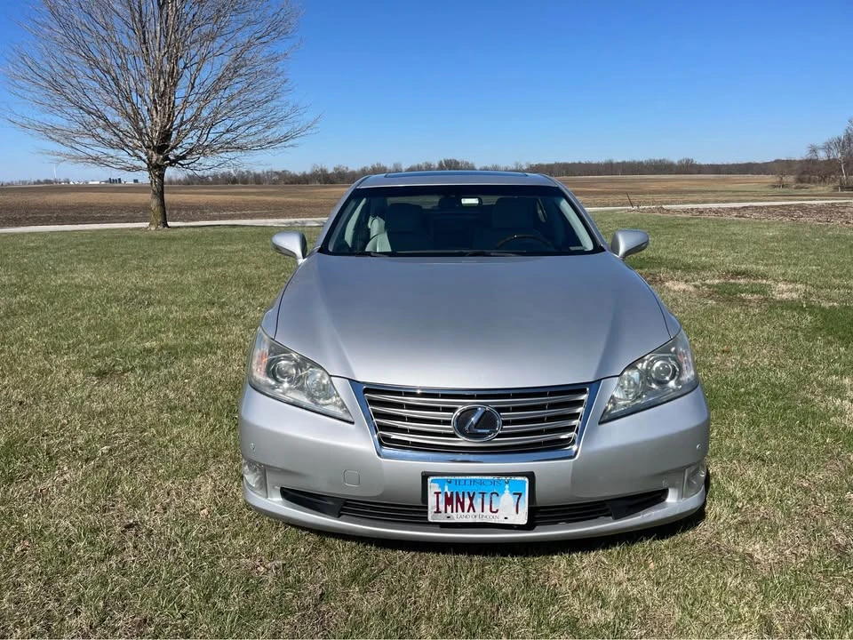 2011 Lexus GS 3rd Gen - Image 2 of 14