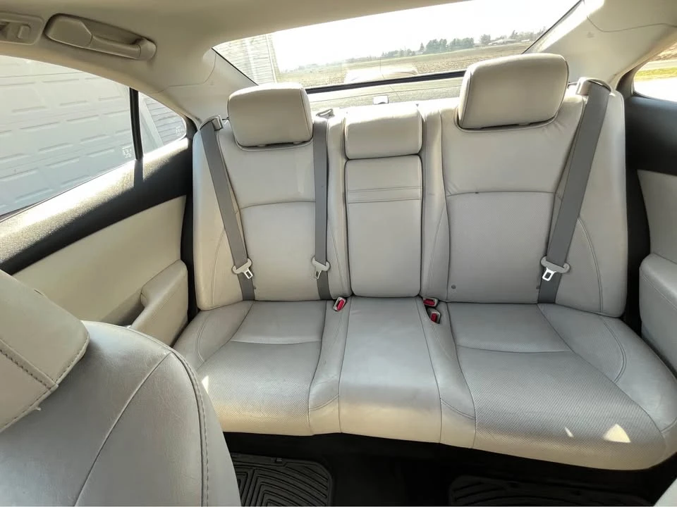 2011 Lexus GS 3rd Gen - Image 9 of 14