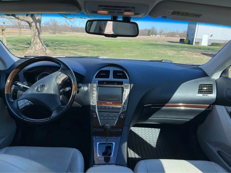2011 Lexus GS 3rd Gen - Image 11 of 14
