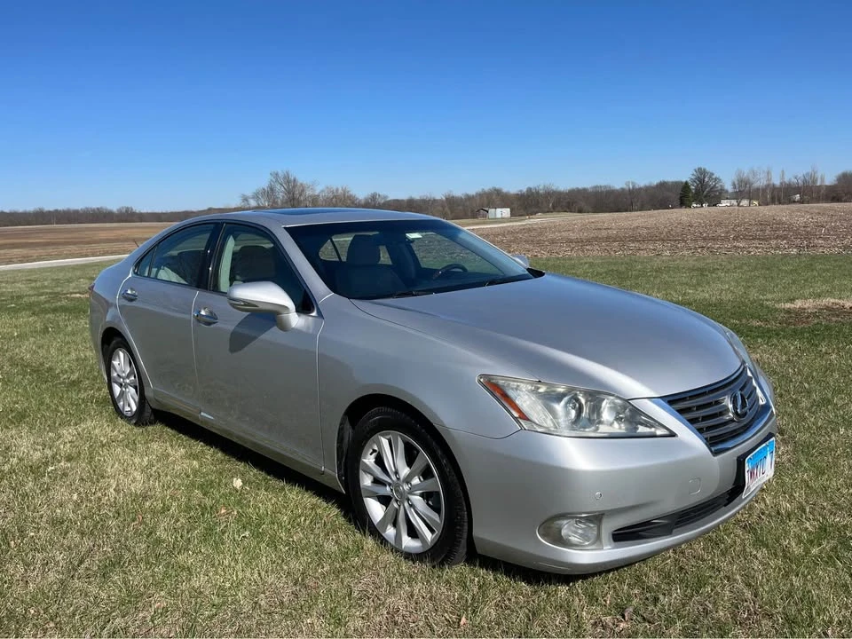 2011 Lexus GS 3rd Gen - Image 3 of 14