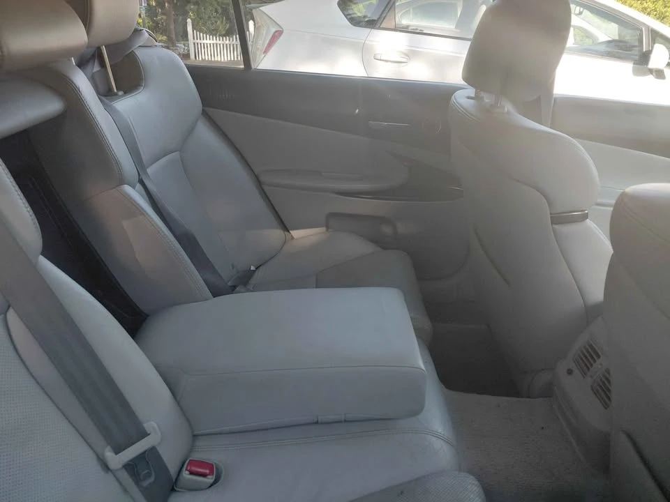 2011 Lexus GS 3rd Gen - Image 2 of 7