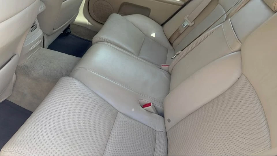 2011 Lexus - Image 6 of 18