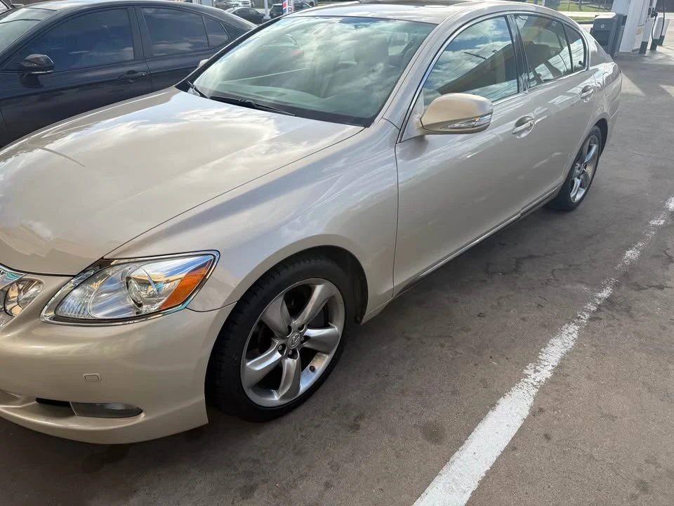 2011 Lexus - Image 10 of 18