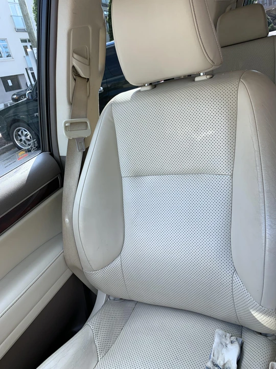 2011 Lexus GX 2nd Gen - Image 29 of 31