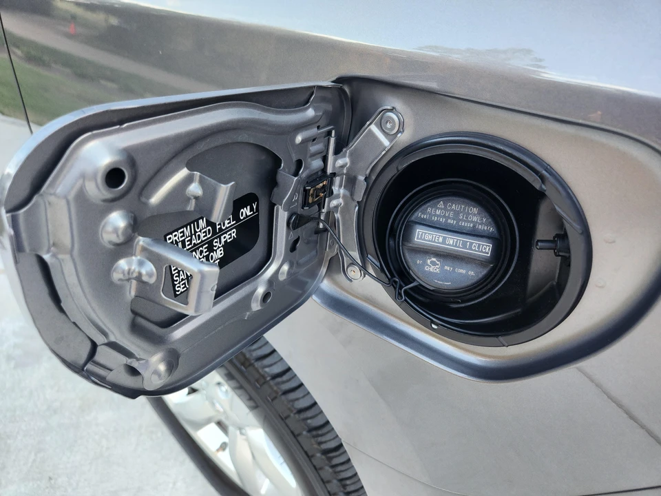 2011 Lexus GX 2nd Gen - Image 18 of 31