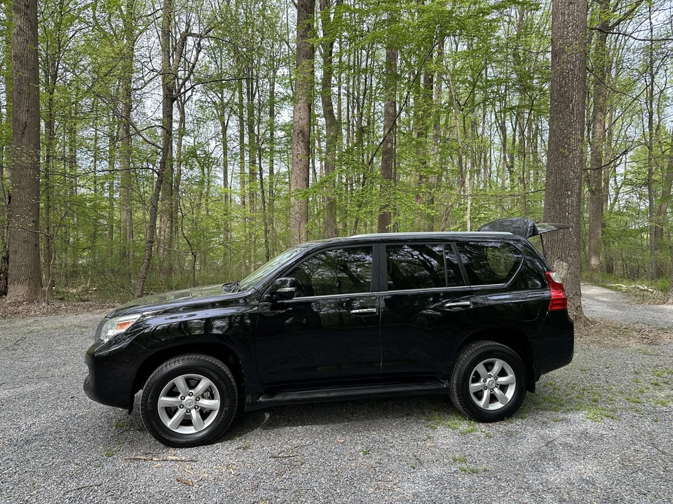 2011 Lexus GX 2nd Gen - Image 29 of 31