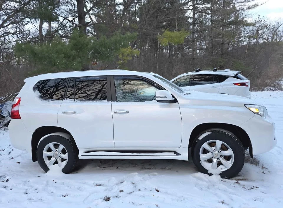 2011 Lexus GX 2nd Gen - Image 6 of 9