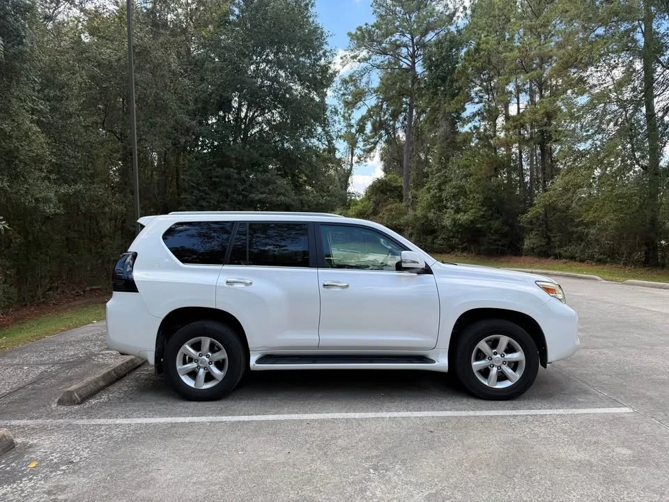 2011 Lexus GX 2nd Gen - Image 4 of 20