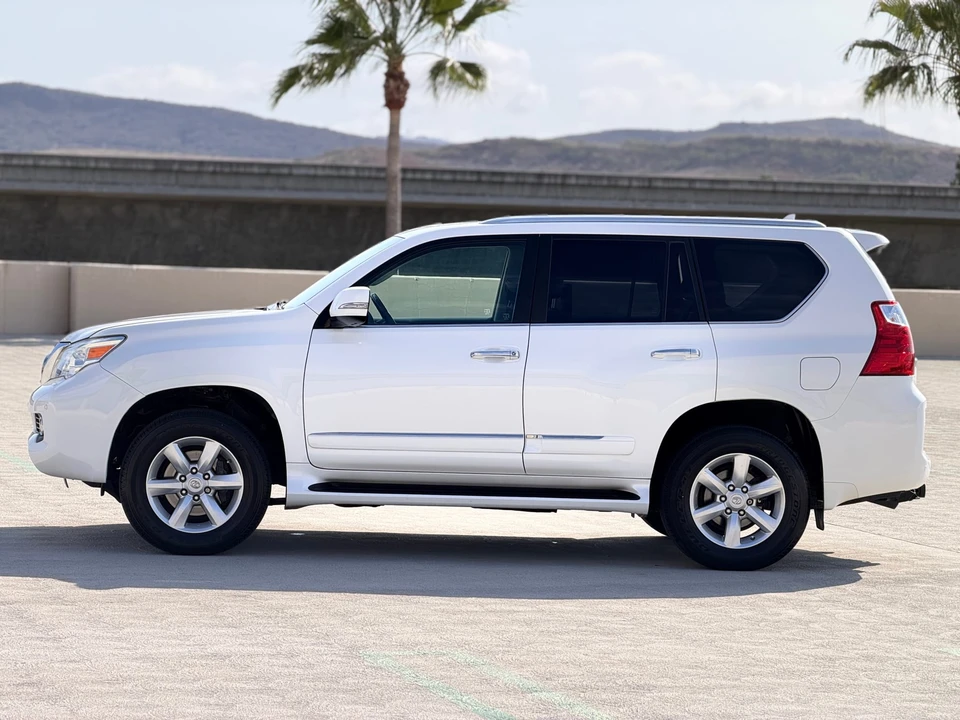 2011 Lexus GX 2nd Gen - Image 3 of 31