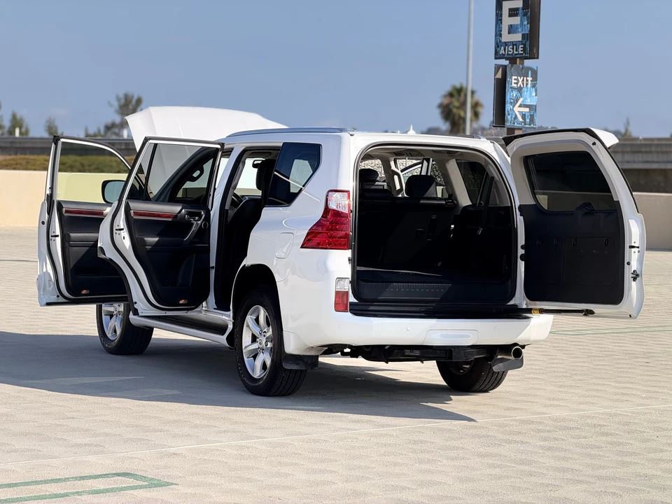 2011 Lexus GX 2nd Gen - Image 19 of 31
