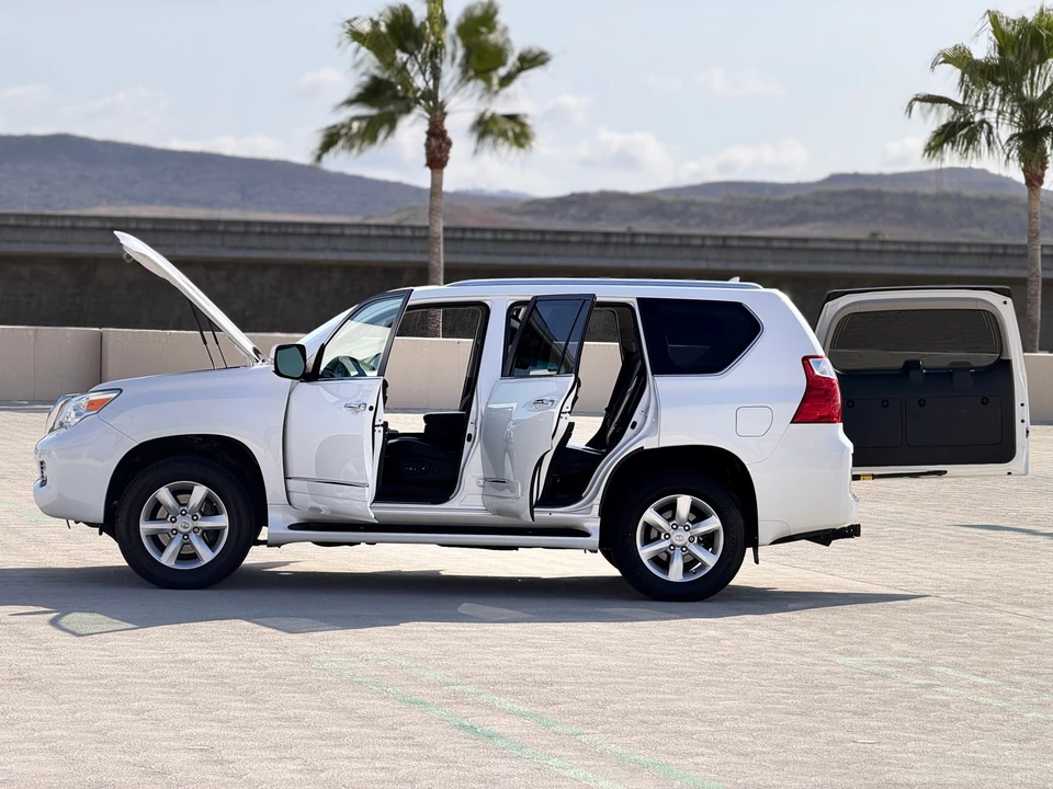 2011 Lexus GX 2nd Gen - Image 18 of 31