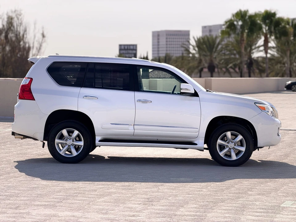 2011 Lexus GX 2nd Gen - Image 12 of 31