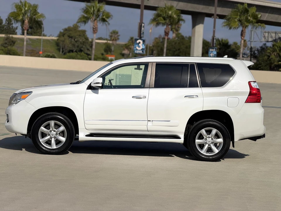 2011 Lexus GX 2nd Gen - Image 4 of 31