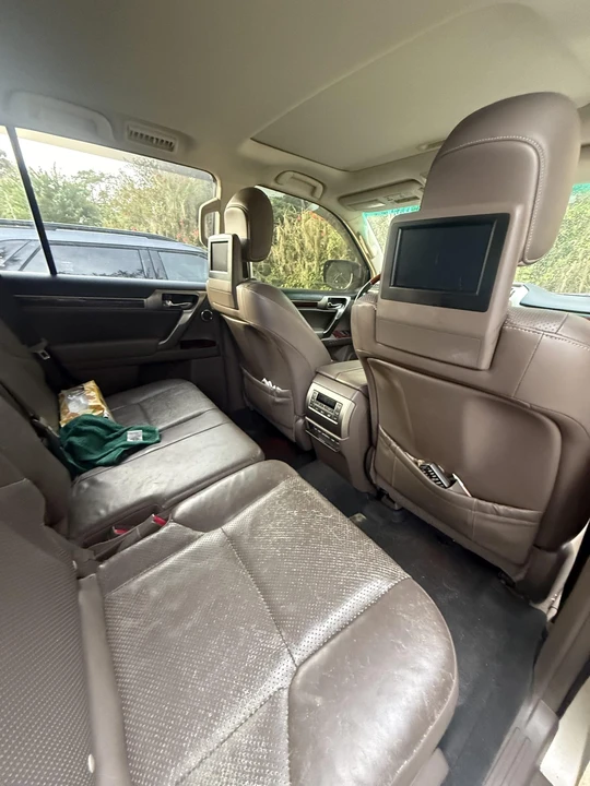 2011 Lexus GX 2nd Gen - Image 26 of 31