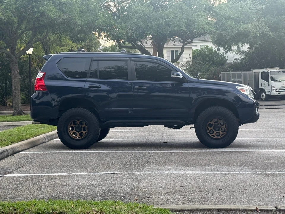 2011 Lexus GX 2nd Gen - Image 9 of 31