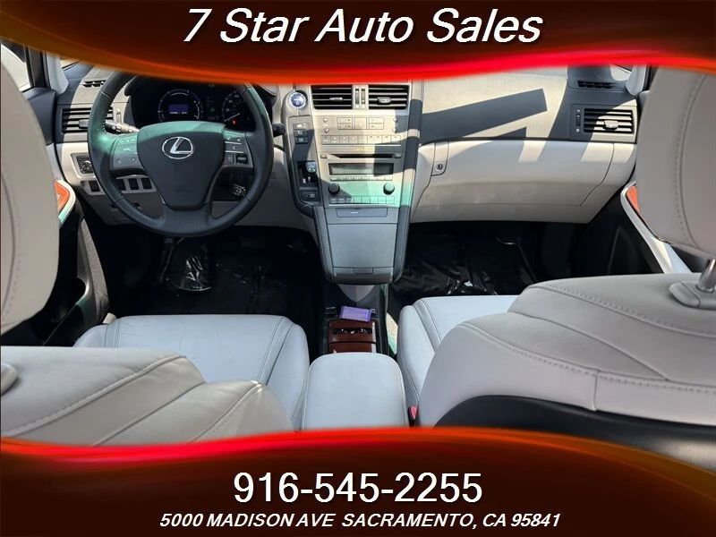 2011 Lexus HS - Image 12 of 20