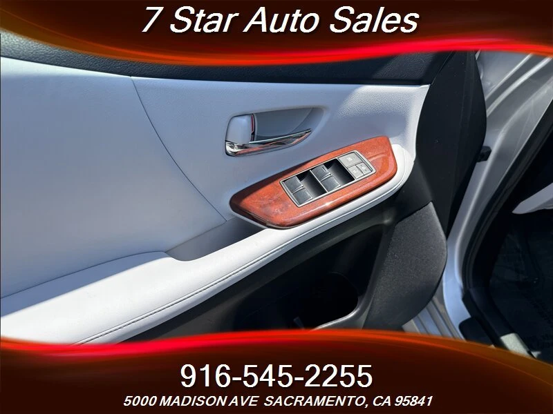 2011 Lexus HS - Image 7 of 20