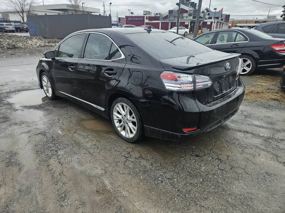 2011 Lexus HS - Image 9 of 14