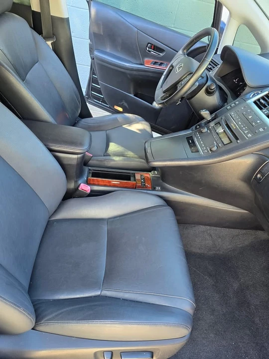 2011 Lexus HS - Image 5 of 10