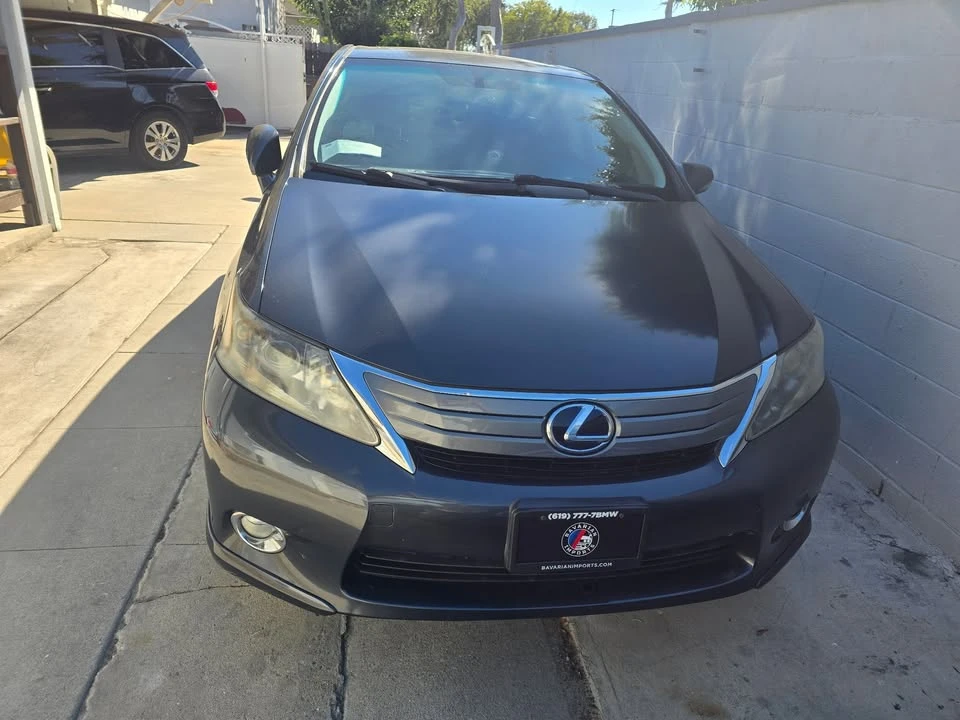 2011 Lexus HS - Image 2 of 10