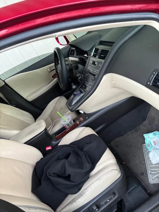 2011 Lexus HS - Image 3 of 12