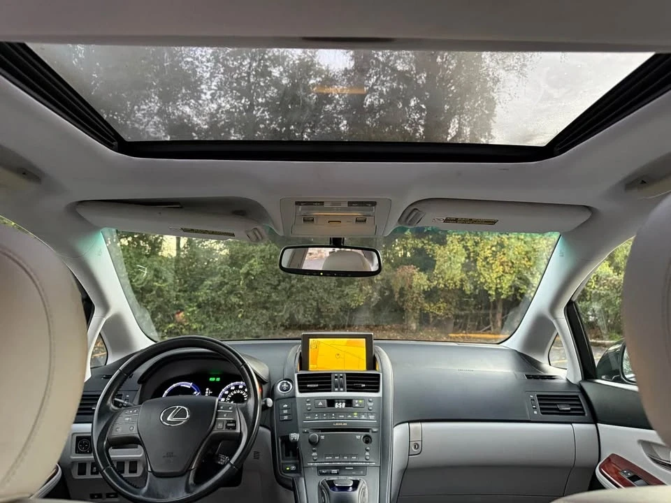 2011 Lexus HS - Image 17 of 20