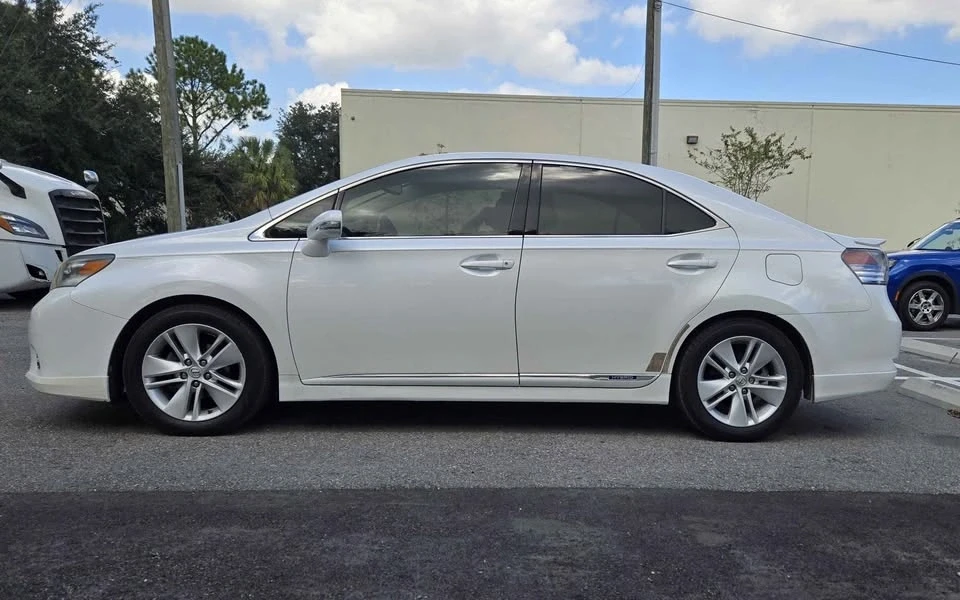 2011 Lexus HS - Image 14 of 18