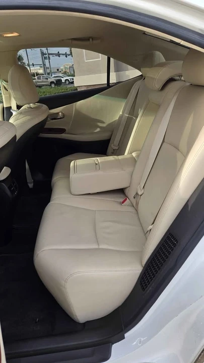 2011 Lexus HS - Image 9 of 18