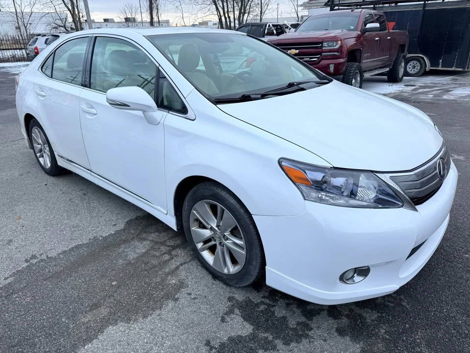 2011 Lexus HS - Image 2 of 9