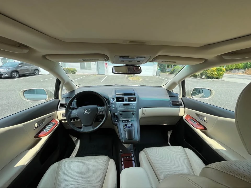 2011 Lexus HS - Image 3 of 4
