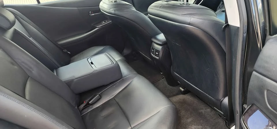 2011 Lexus HS - Image 8 of 11