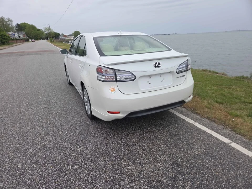 2011 Lexus HS - Image 4 of 13
