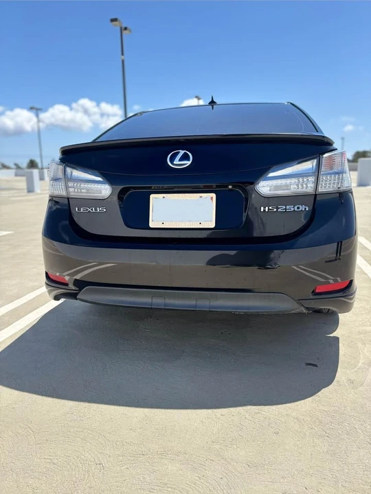 2011 Lexus HS - Image 4 of 9