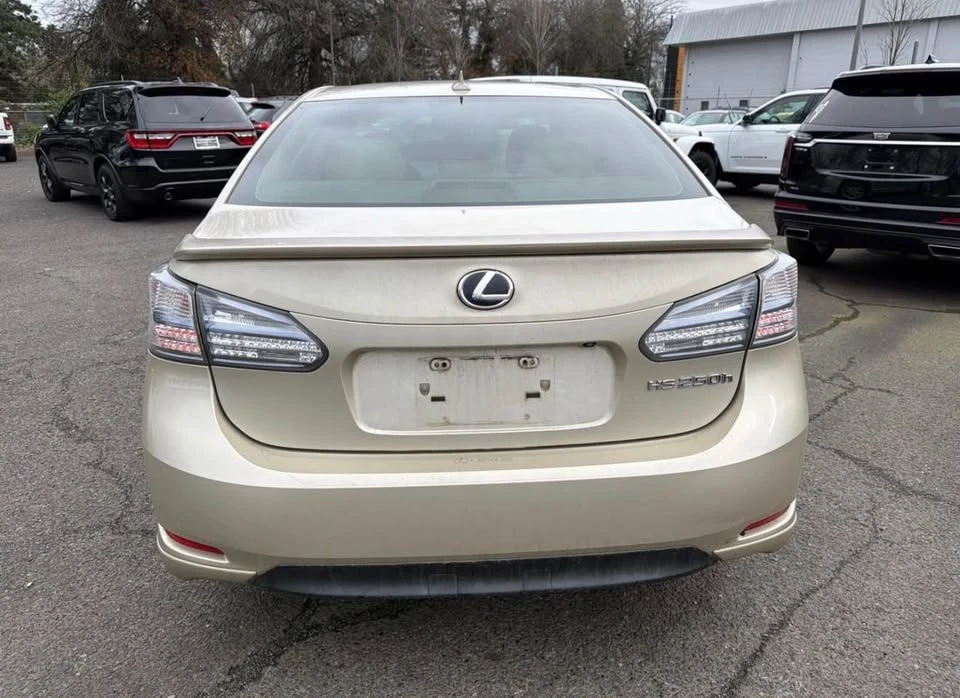 2011 Lexus HS - Image 6 of 8