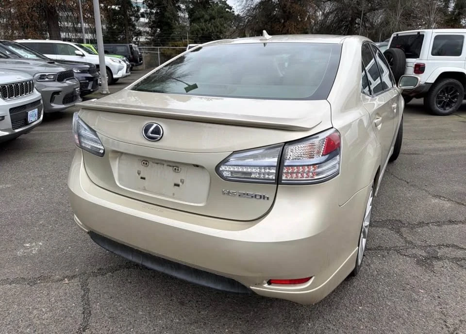 2011 Lexus HS - Image 5 of 8