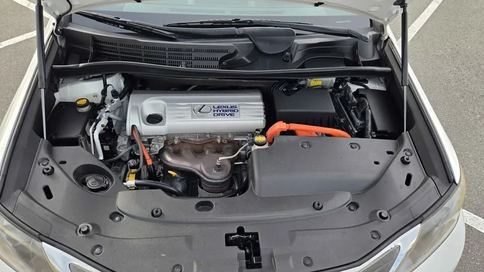 2011 Lexus HS - Image 11 of 16