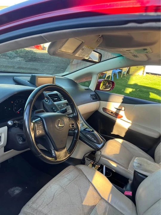 2011 Lexus HS - Image 3 of 3