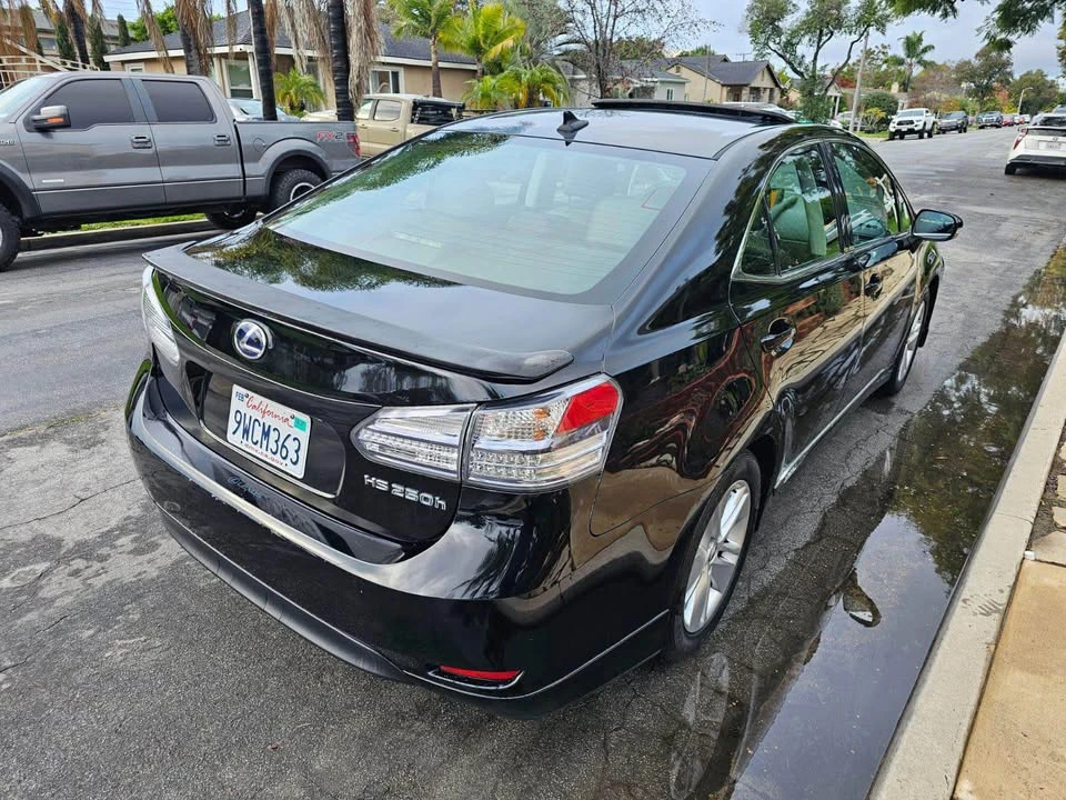 2011 Lexus HS - Image 2 of 13