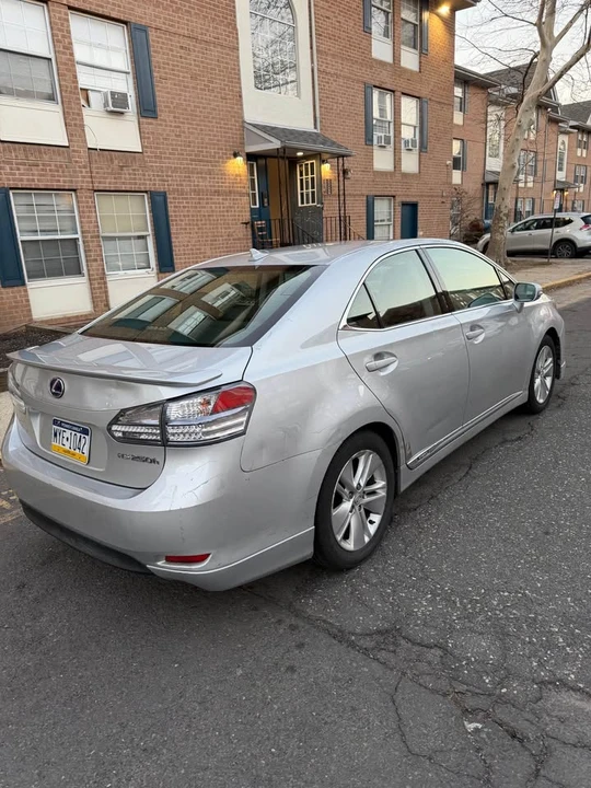 2011 Lexus HS - Image 4 of 7