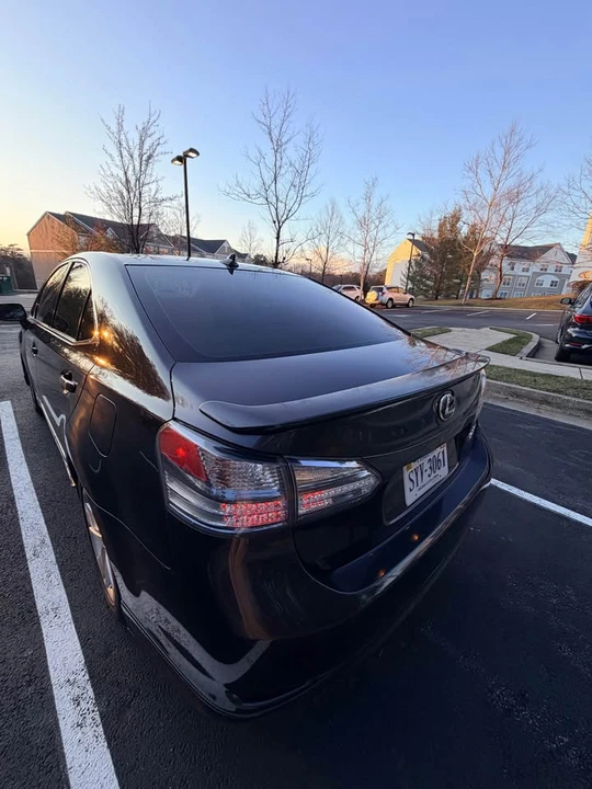 2011 Lexus HS - Image 8 of 18