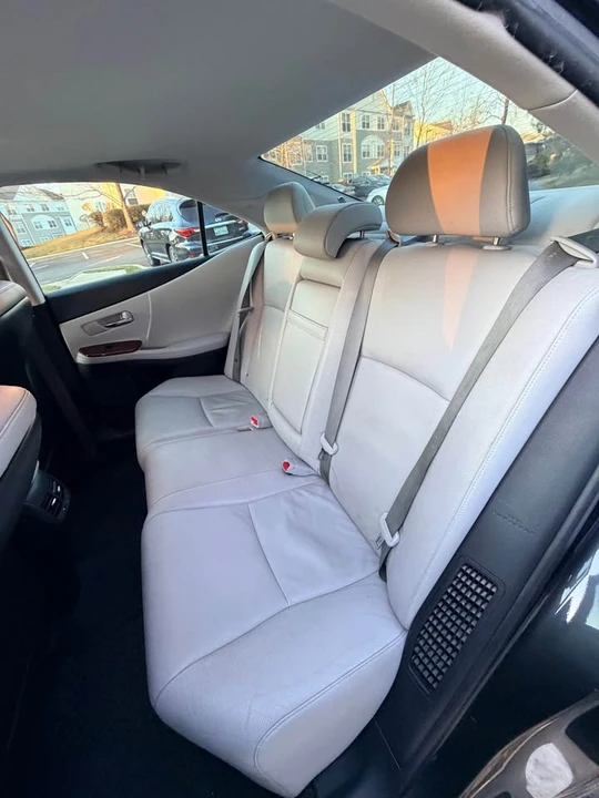2011 Lexus HS - Image 12 of 18