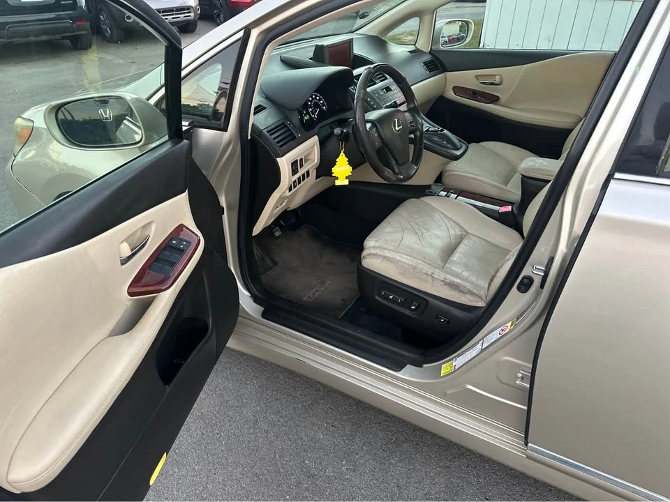 2011 Lexus HS - Image 11 of 14