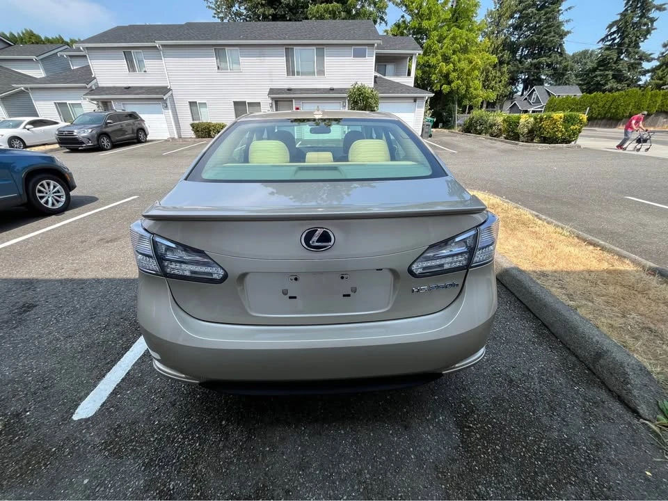 2011 Lexus HS - Image 2 of 6