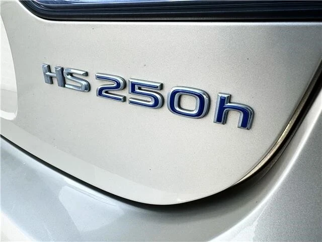 2011 Lexus HS - Image 14 of 21